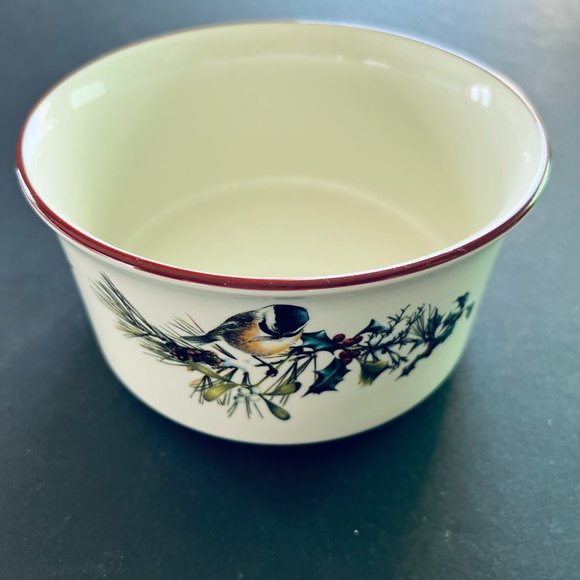 LENOX "Winter Greetings" Round Bowl EUC - Picture 9 of 9